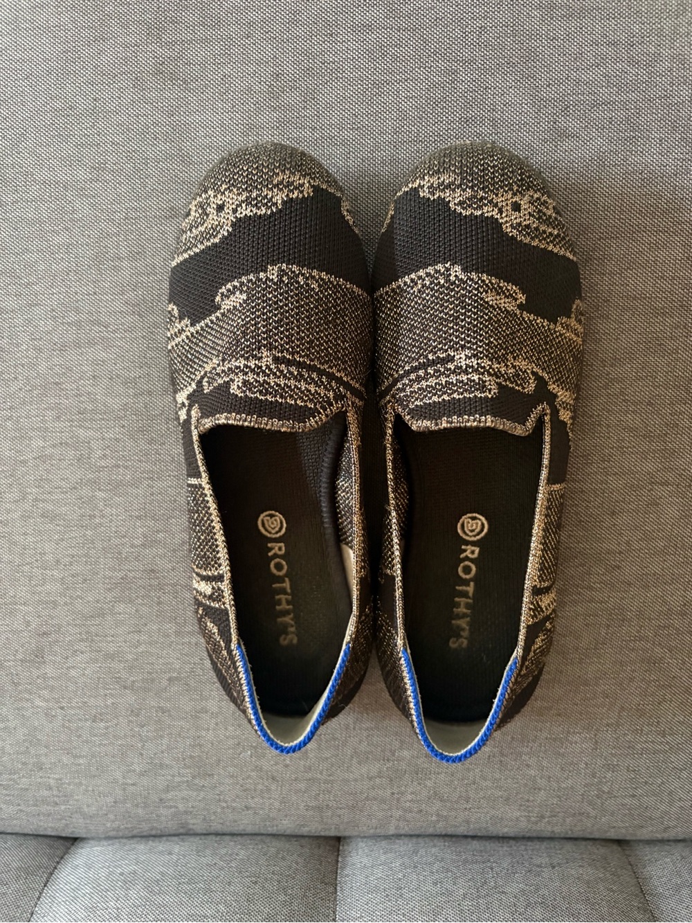 Rothy's Kids Slip-On Shoes in Black and Metallic Gold Size 2